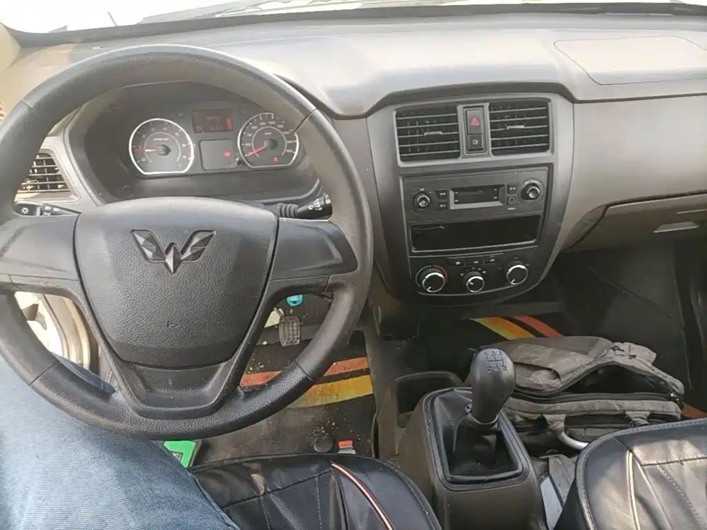 Wuling Rongguang S — миниатюра 10