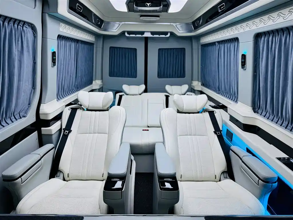 Mercedes-Benz Sprinter 2022 2.0L AT