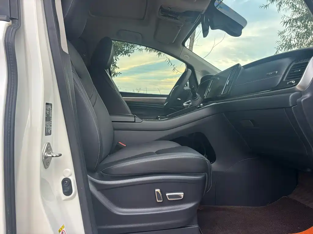 GAC Motor Trumpchi M8 — миниатюра 5