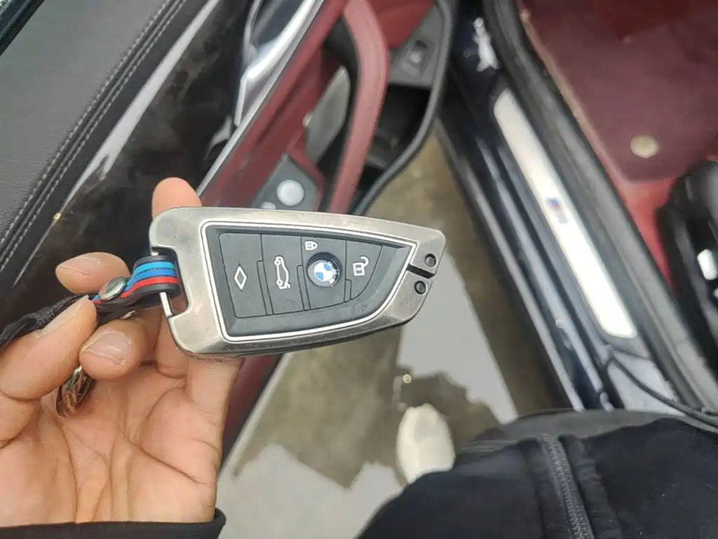 BMW 5 Series — миниатюра 9