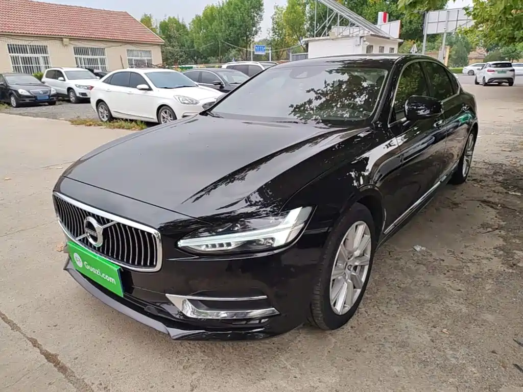 Volvo S90 — миниатюра 2