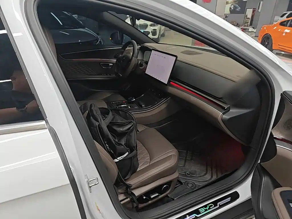 BYD Han — миниатюра 25