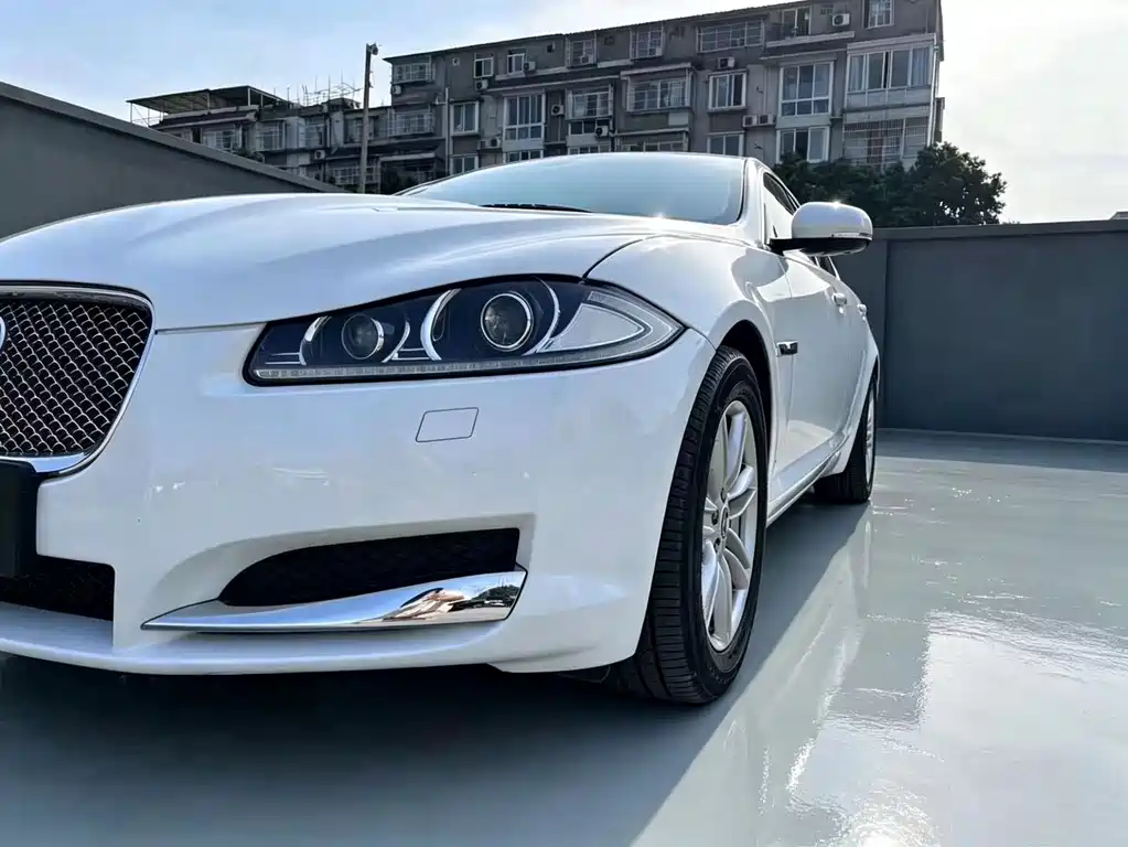 Jaguar XF 2015 XF 2.0T