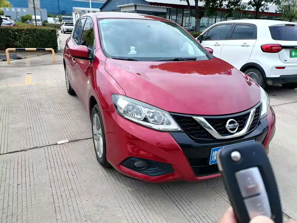Nissan Tiida — миниатюра 3