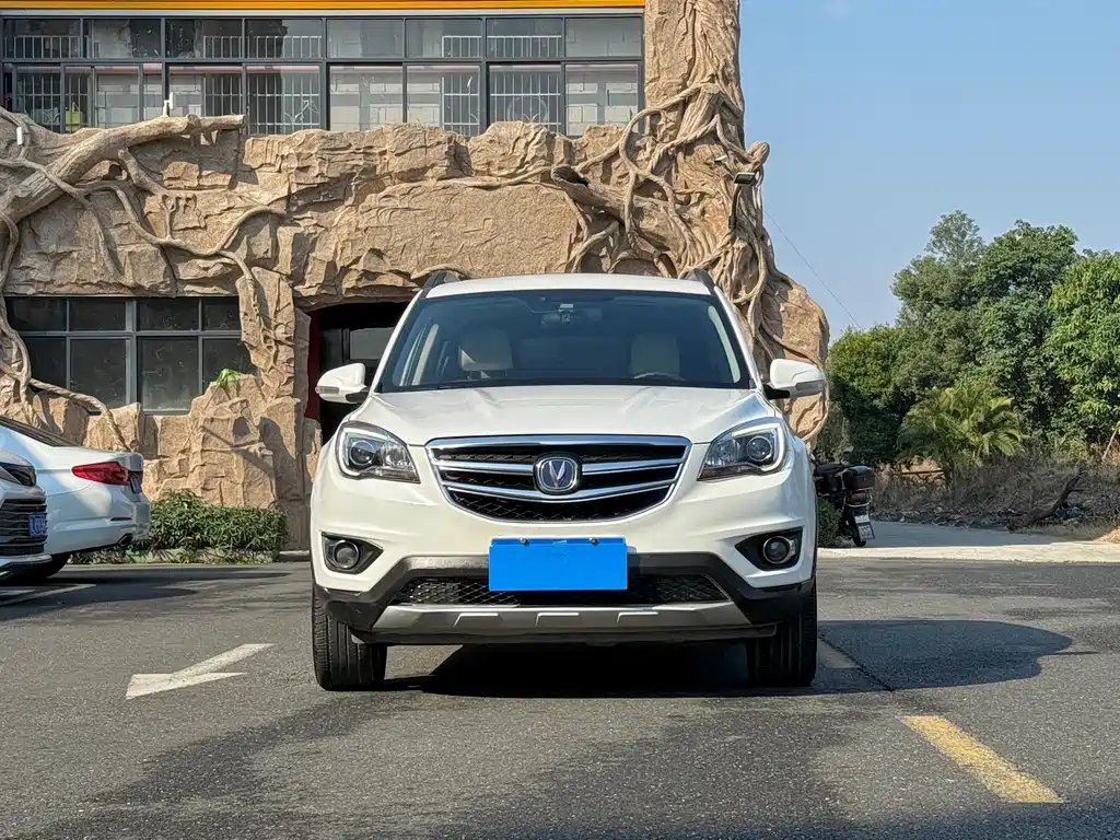CHANGAN CS35
