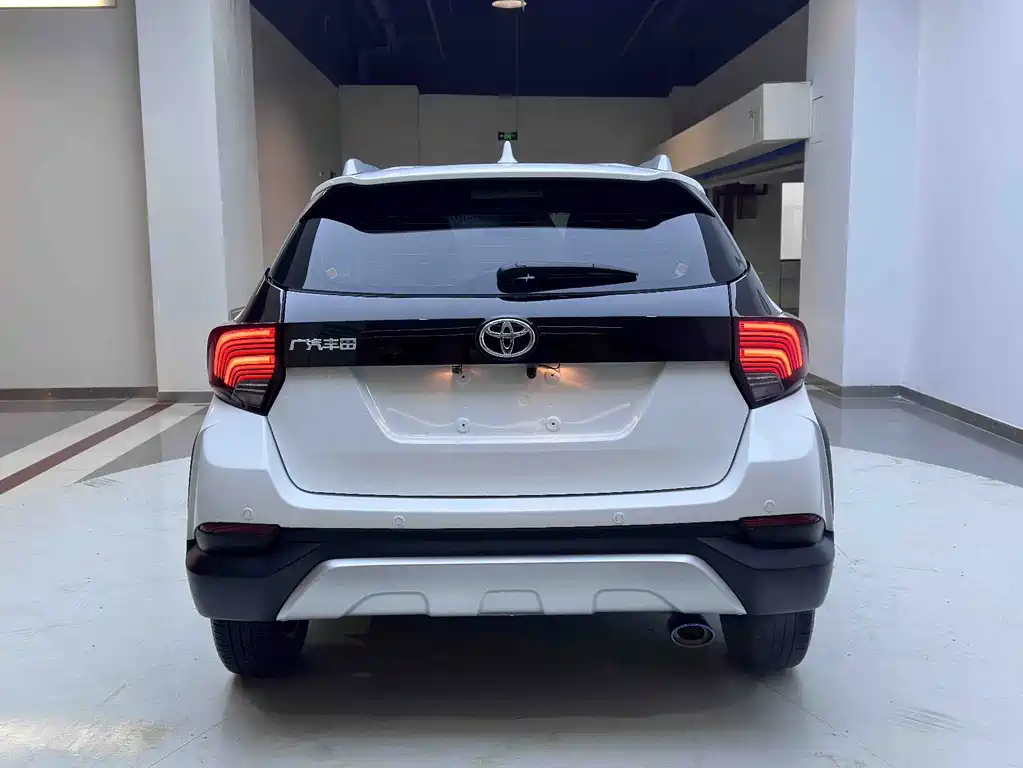 TOYOTA YARIS L ZHIXUAN