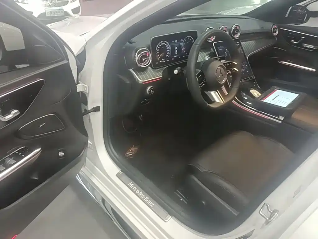 Mercedes-Benz C-Class — миниатюра 16