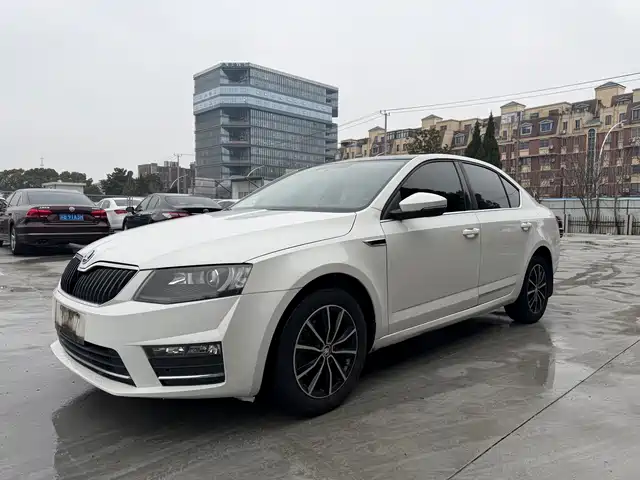 SKODA OCTAVIA 2016
