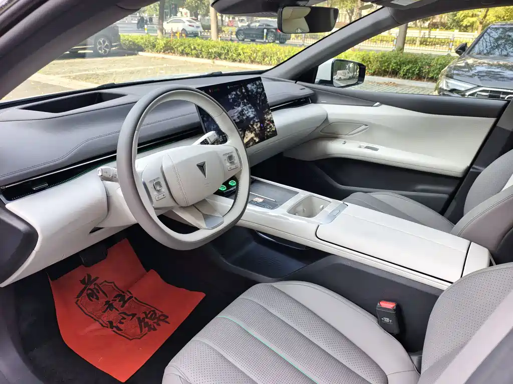 DARK BLUE CAR DARK BLUE L07