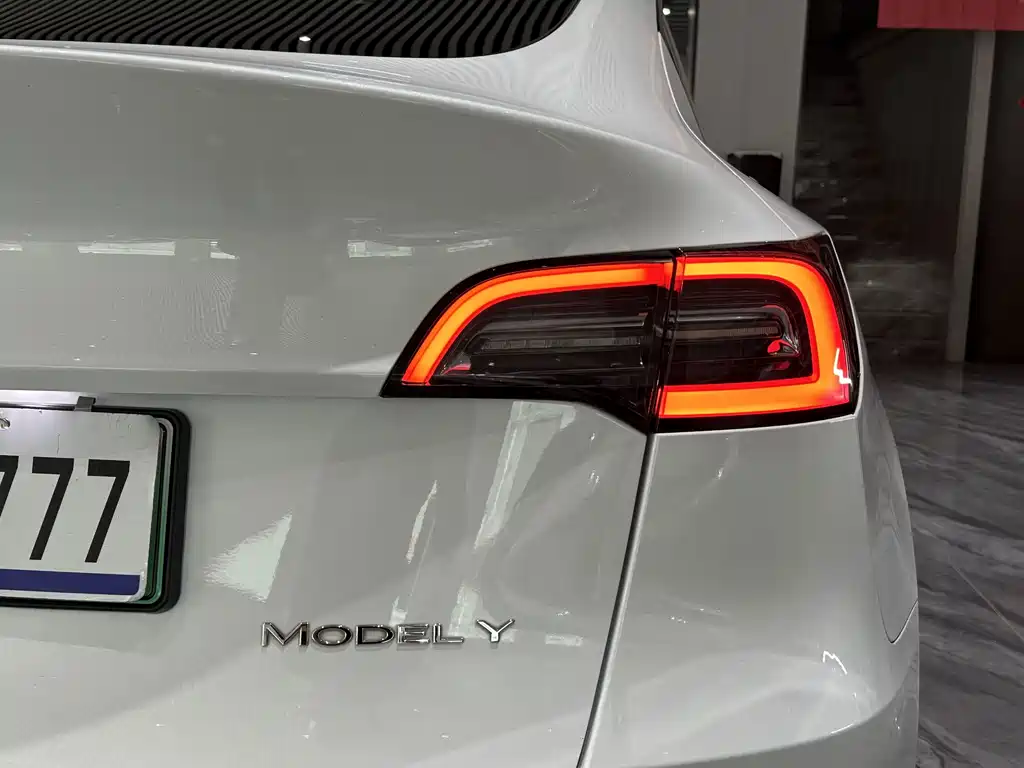 Tesla Model Y — фотографии объявления, Фото 25