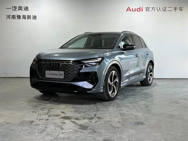 AUDI Q4 E TRON 2024