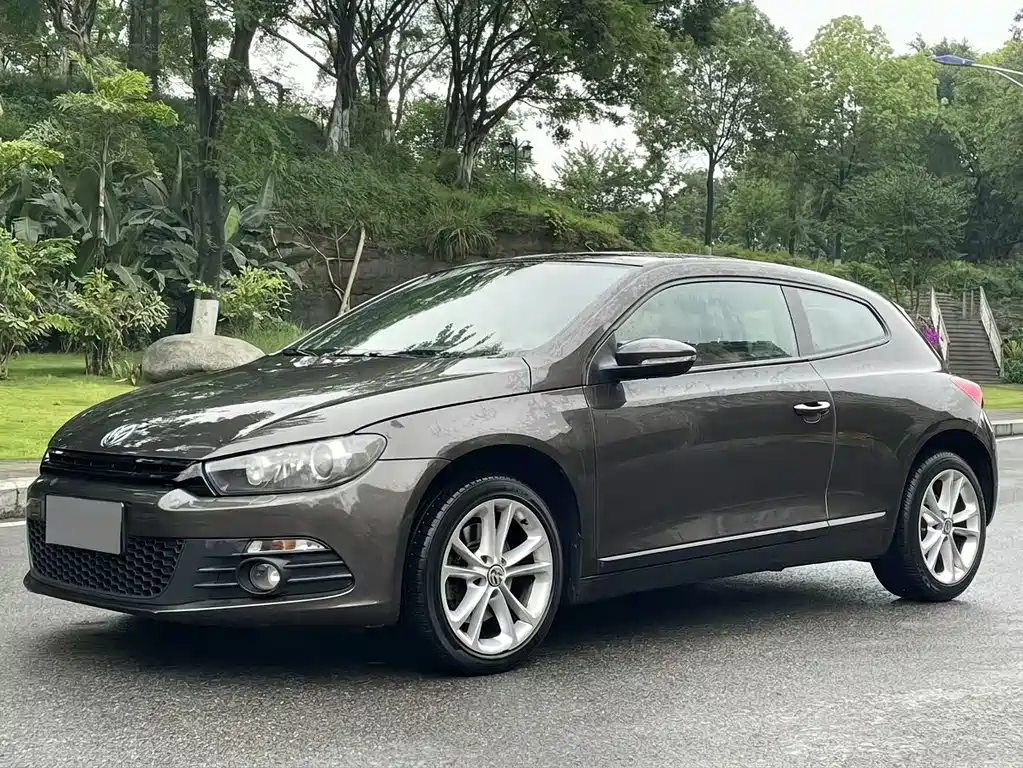 Купить Volkswagen Scirocco