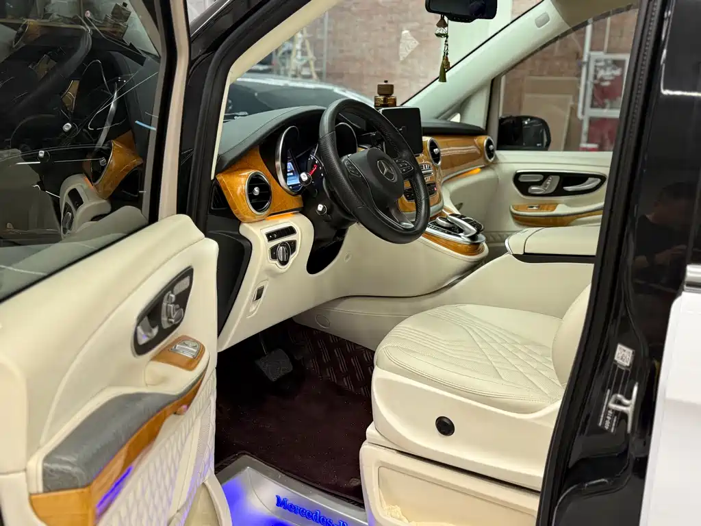 Mercedes-Benz V-Class — миниатюра 6