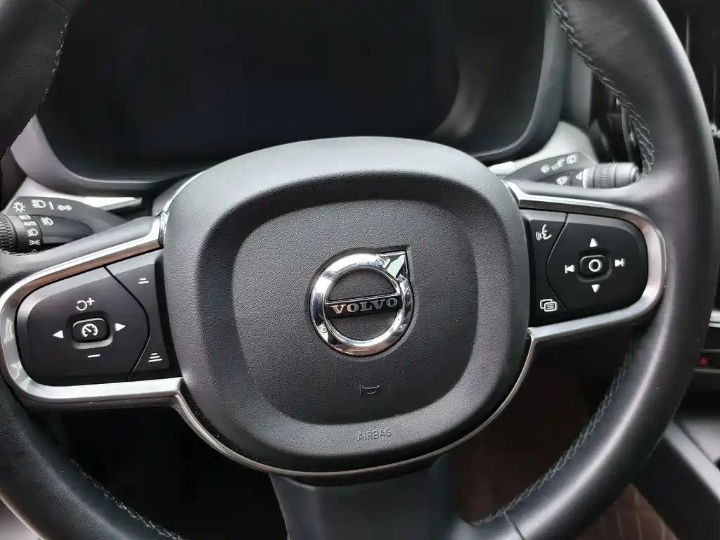 Volvo XC60 — миниатюра 15