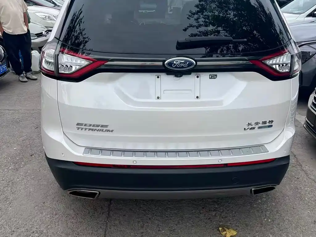 Ford Edge — миниатюра 4