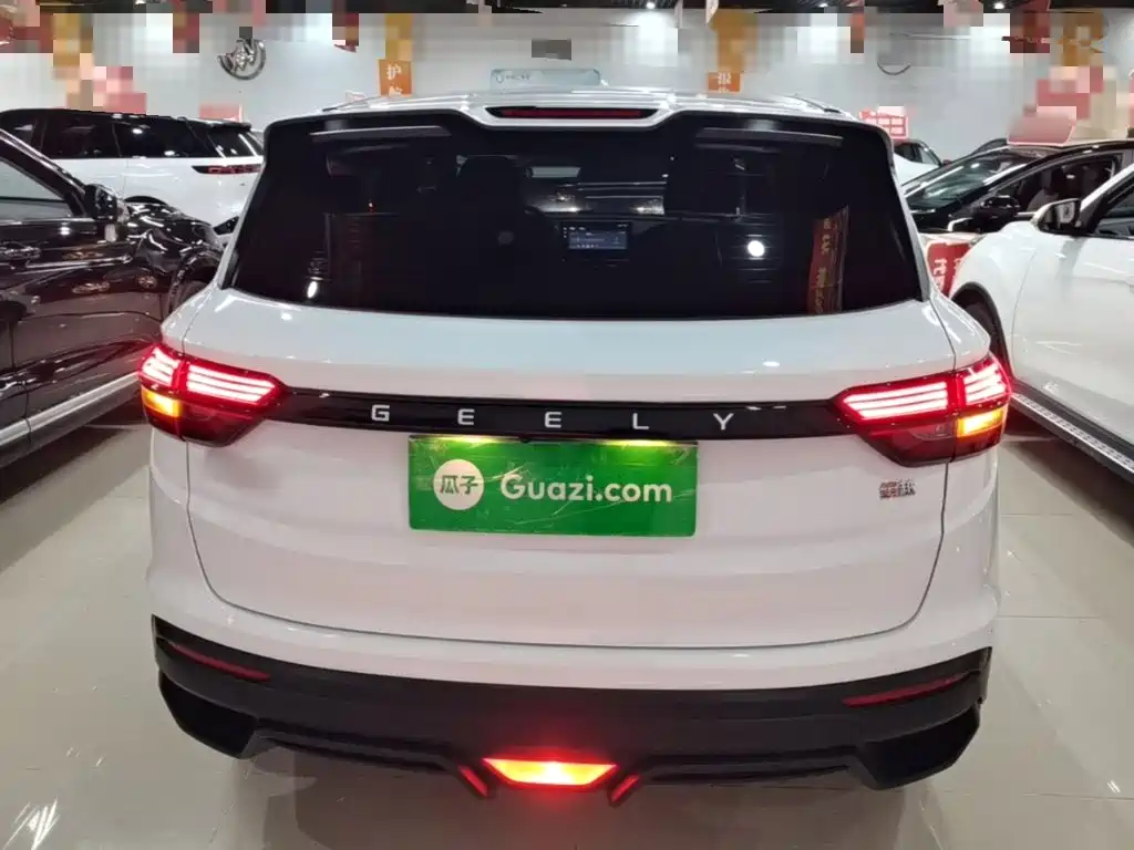 Geely Binyue — миниатюра 6