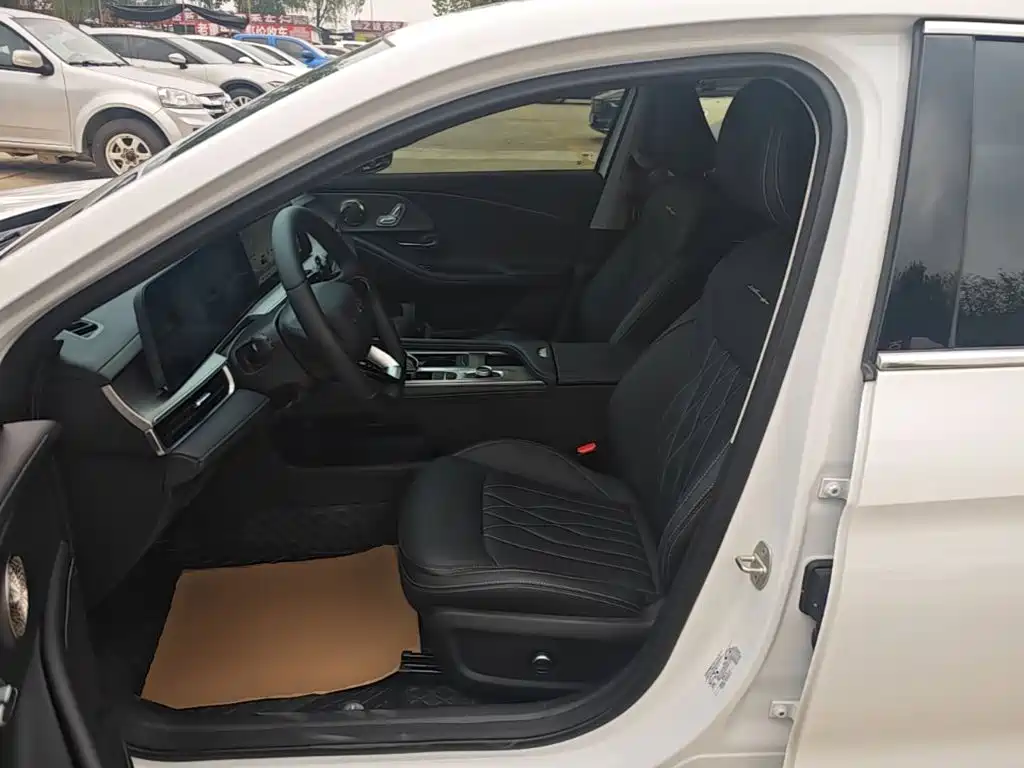 Chery Arrizo 8 — миниатюра 15