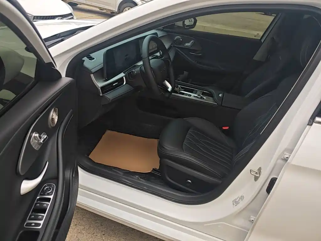 Chery Arrizo 8 — миниатюра 16