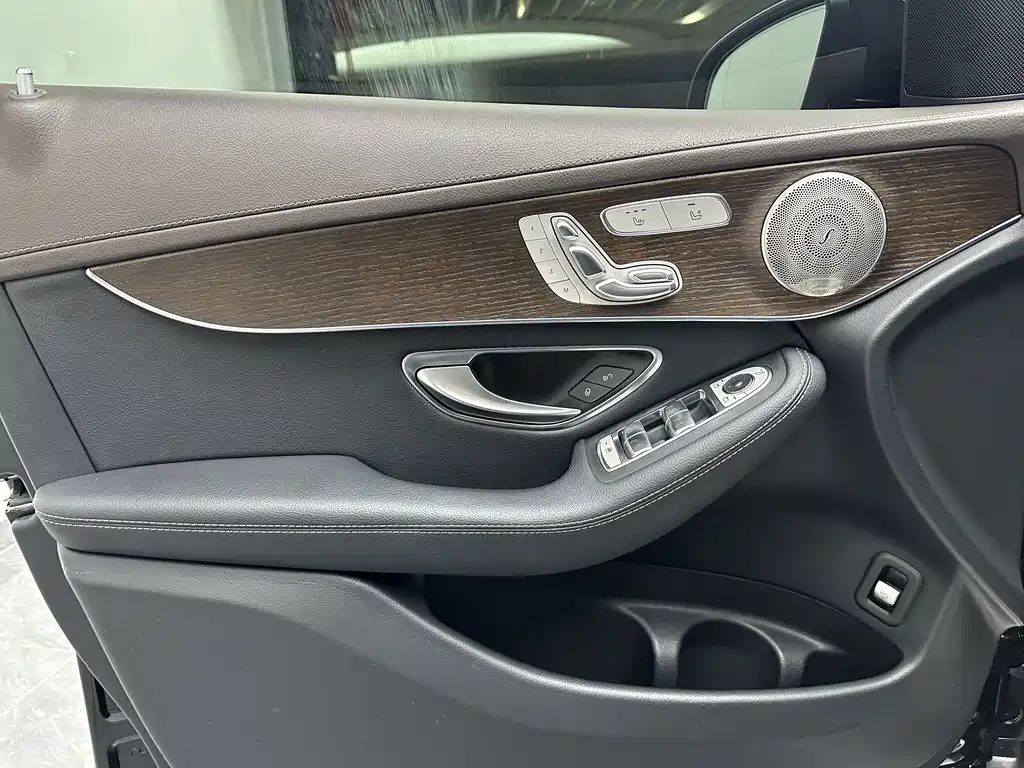 Mercedes-Benz GLC — миниатюра 19