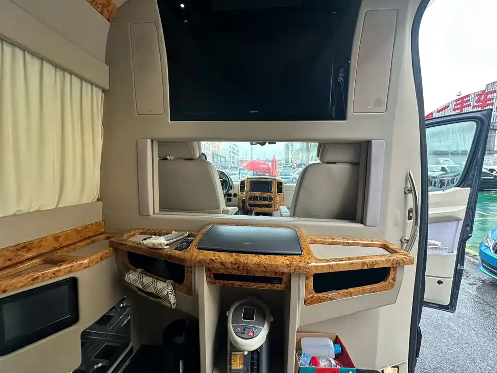 Mercedes-Benz Sprinter — миниатюра 3
