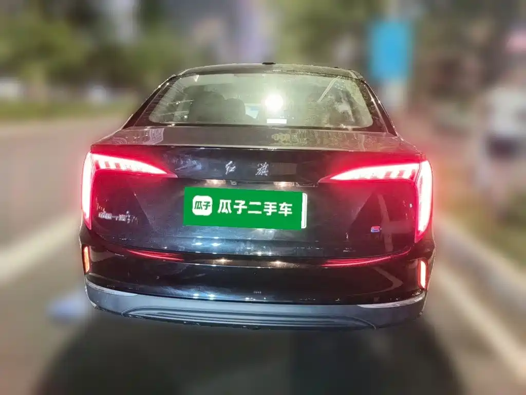 Hongqi Hongqi E-QM5 — миниатюра 3