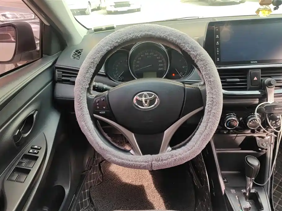 TOYOTA VIOS