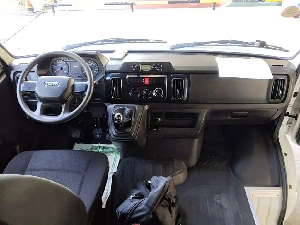 IVECO Daily — миниатюра 10