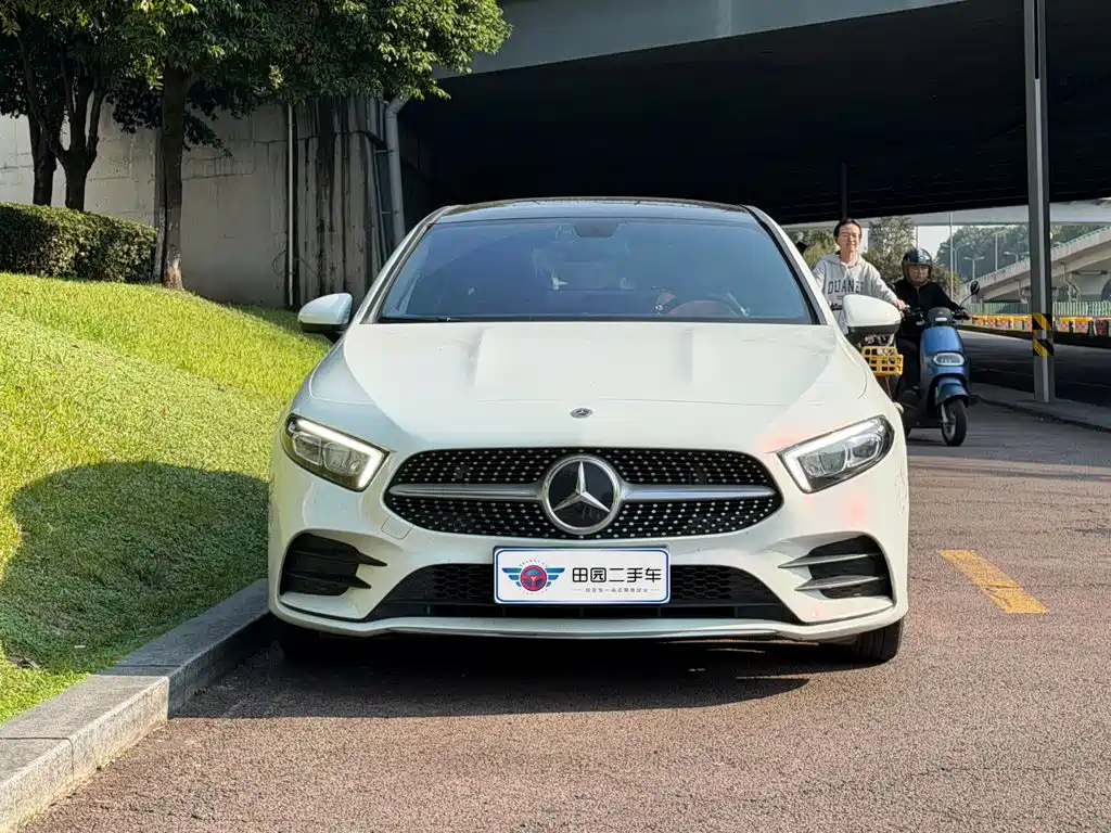 Mercedes-Benz A-Class 2022 — фото 2