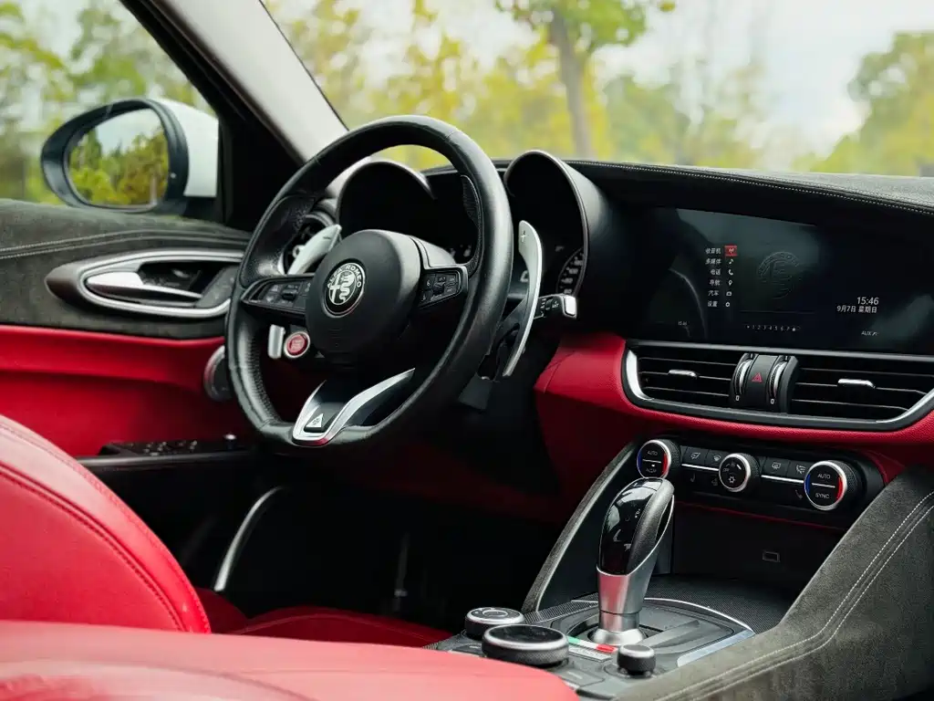 Alfa Romeo Giulia — миниатюра 3