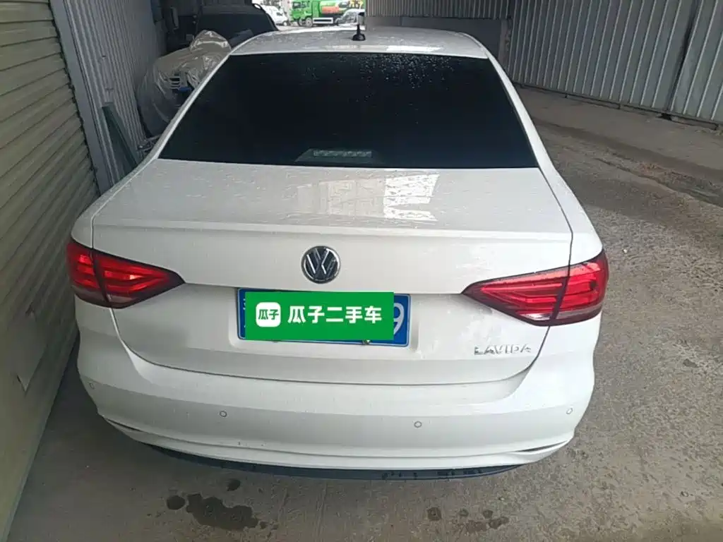 Volkswagen Lavida — миниатюра 6