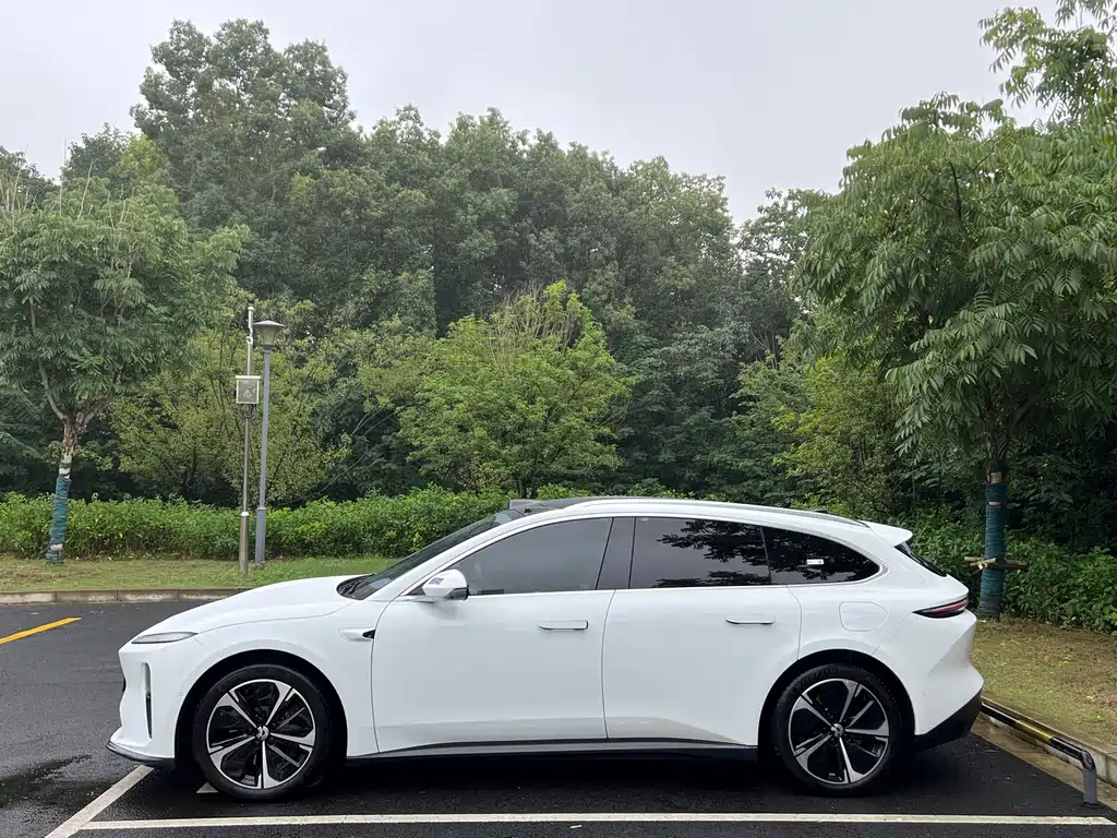 NIO ET5T — миниатюра 4