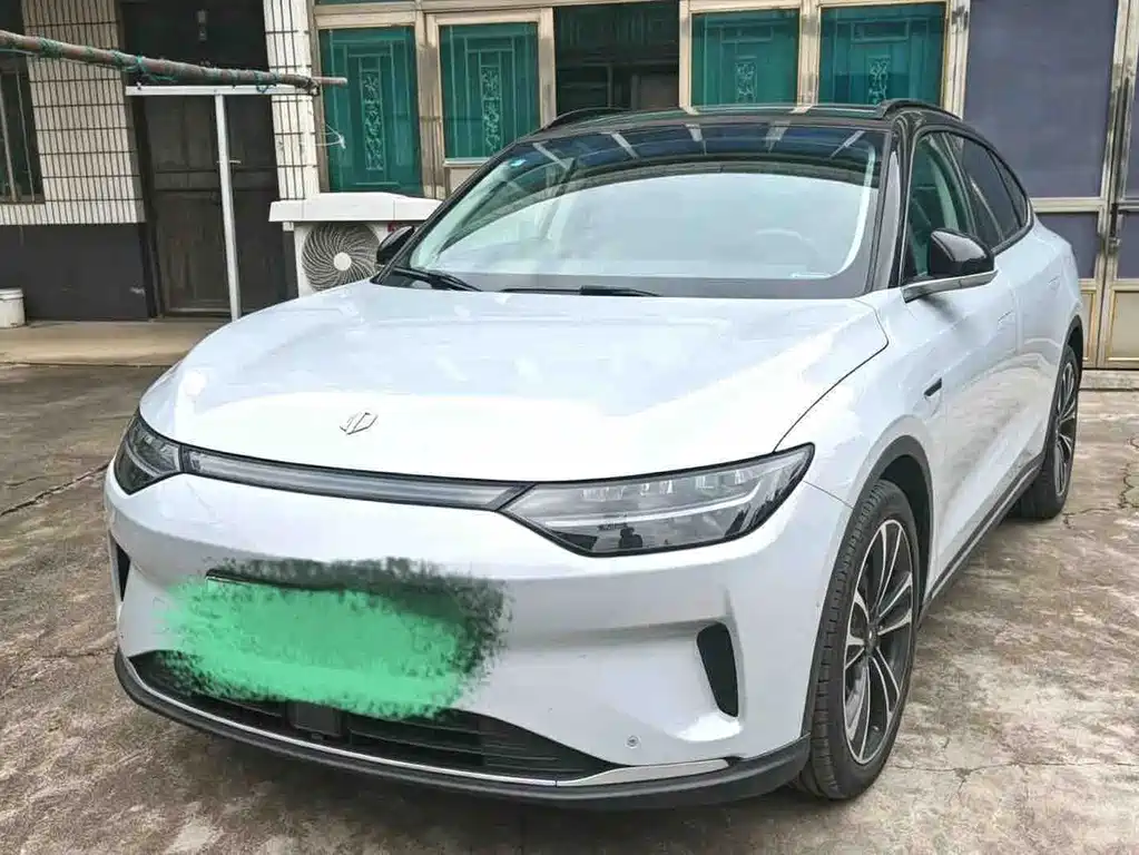 Leapmotor C11