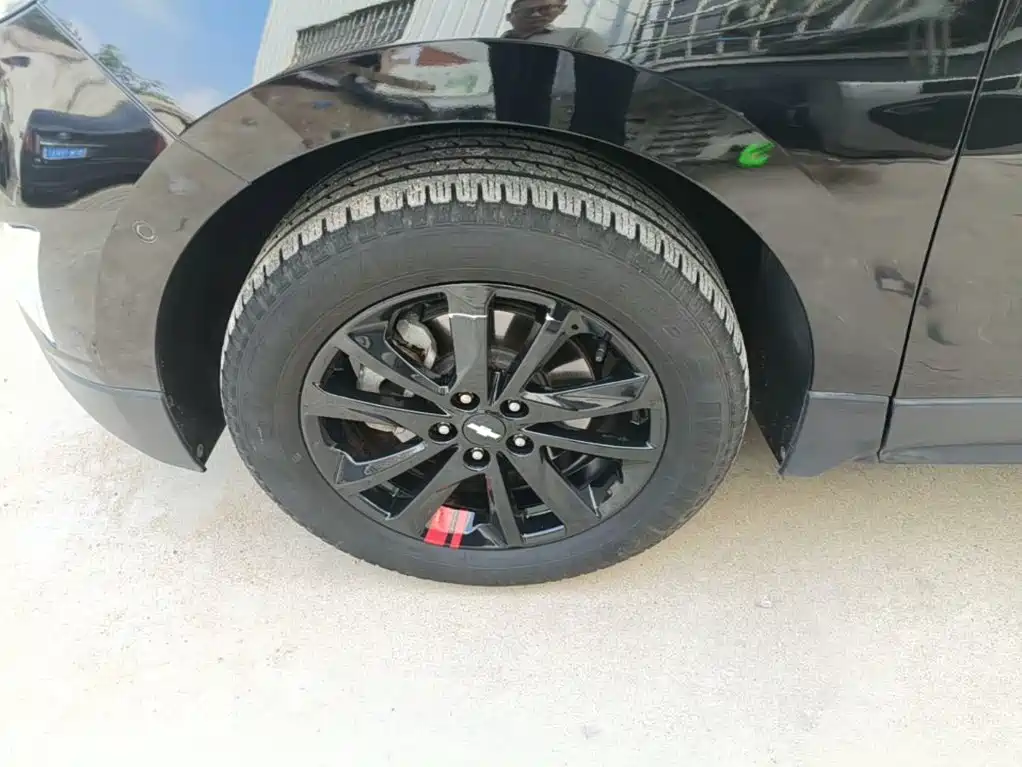 Chevrolet Equinox — миниатюра 23