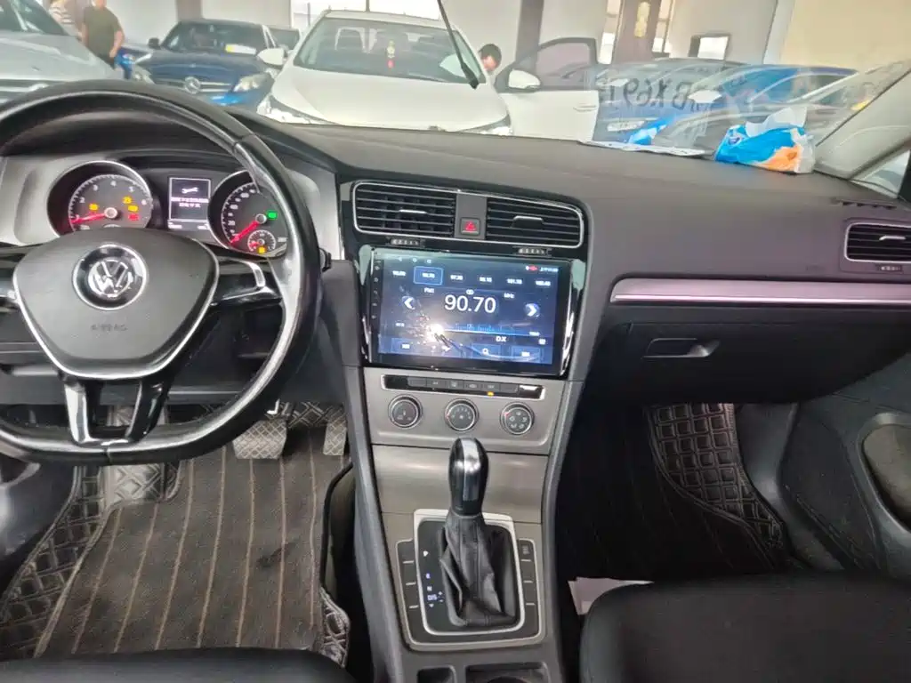 Volkswagen Golf — миниатюра 13