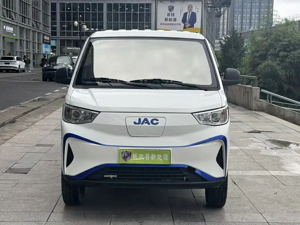 JAC M1