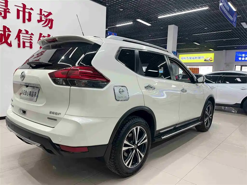NISSAN QIJUN