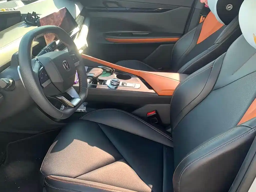 Changan UNI-V 2022 1.5T Luxury