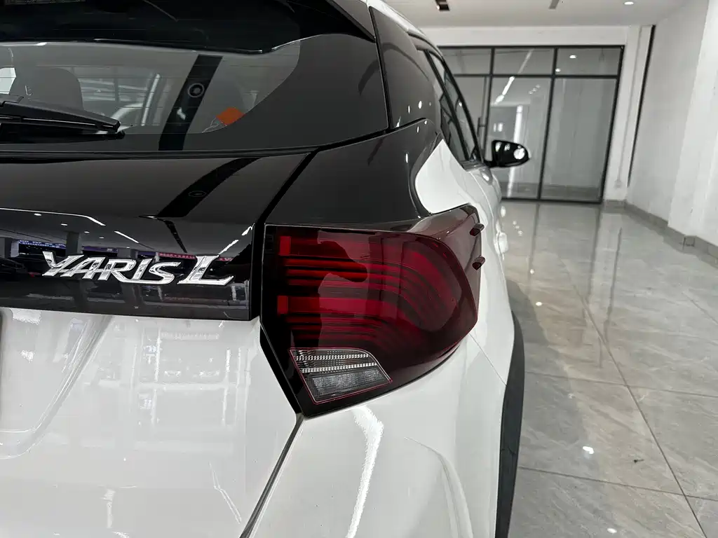 TOYOTA YARIS L ZHIXUAN