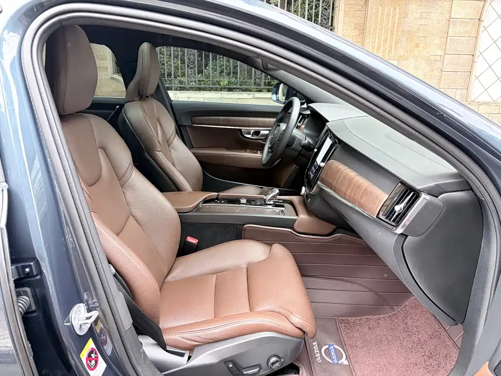 Volvo S90 — миниатюра 19