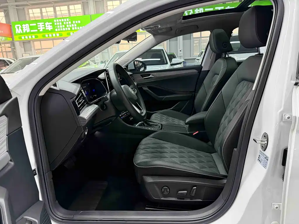 Volkswagen Sagitar 2023 280TSI DSG