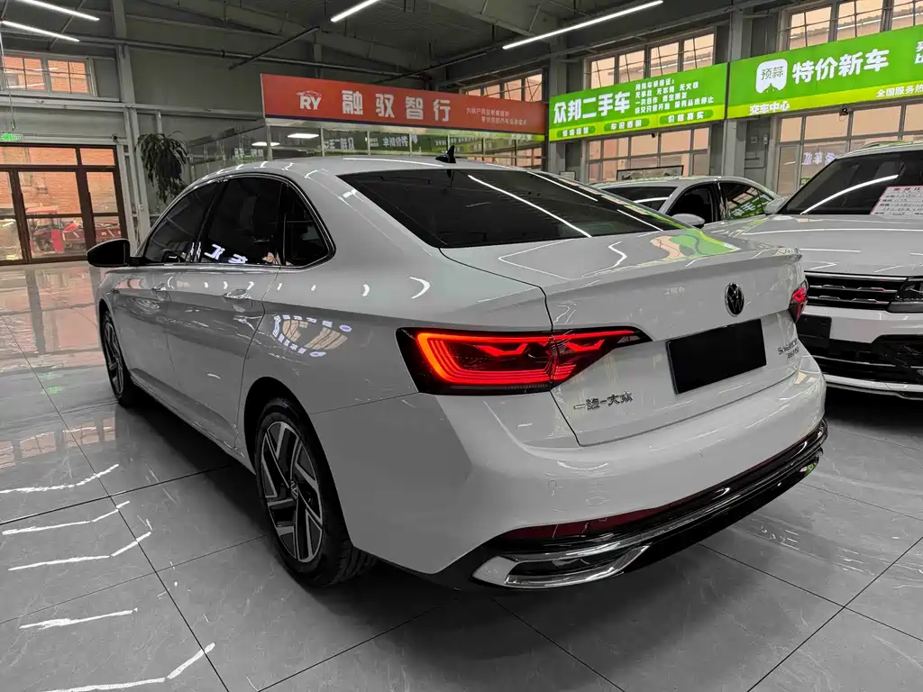 Volkswagen Sagitar 2023 280TSI DSG