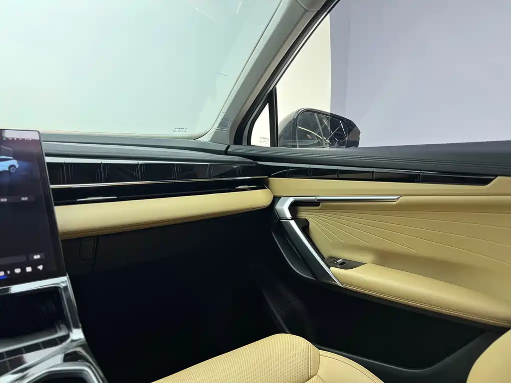 Geely Boyue L — миниатюра 14