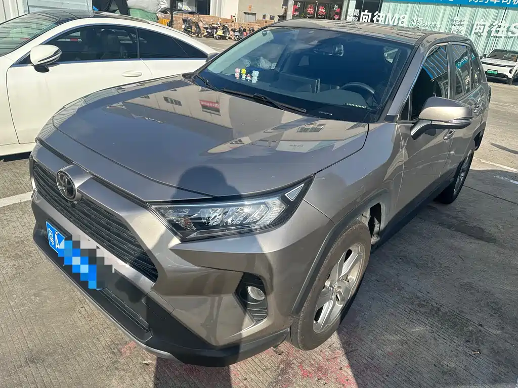 Купить Toyota RAV4