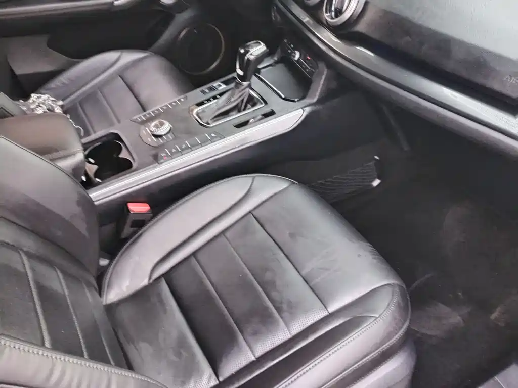 WEI PAI WEI BRAND VV5