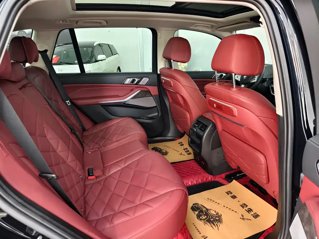BMW X5 2023 xDrive 30Li Premium M Sport
