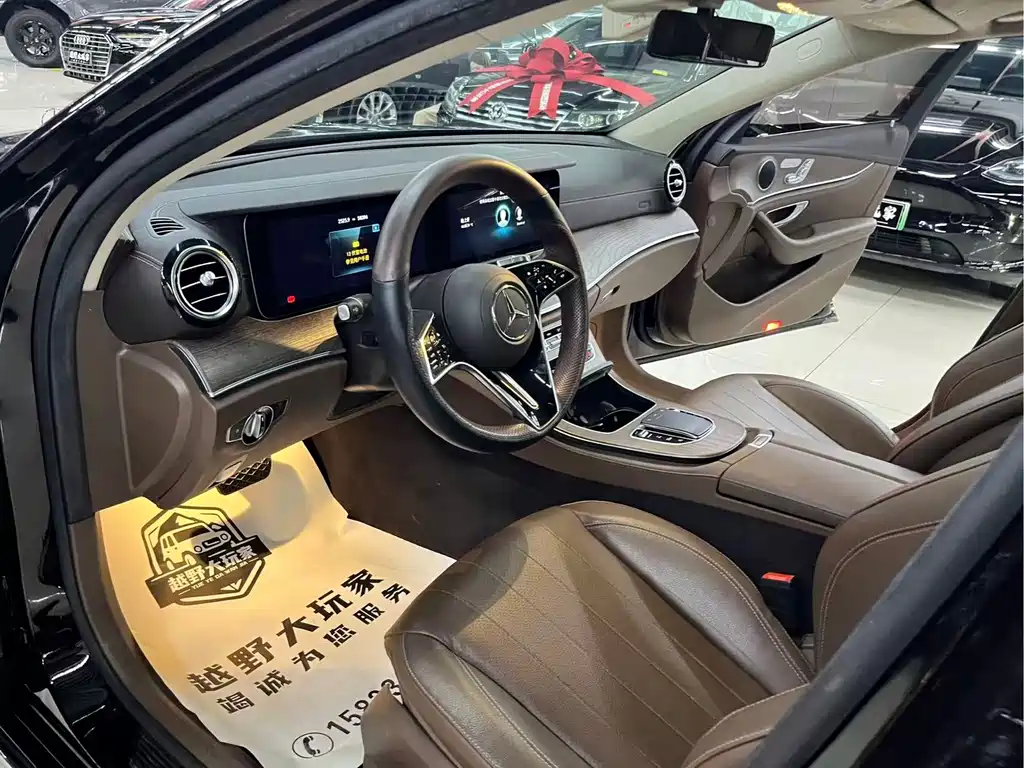 Mercedes-Benz E-Class — миниатюра 7