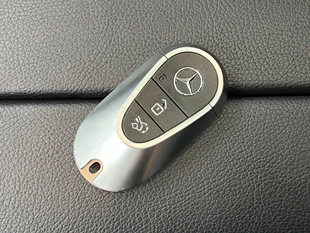 Mercedes-Benz C-Class — миниатюра 17