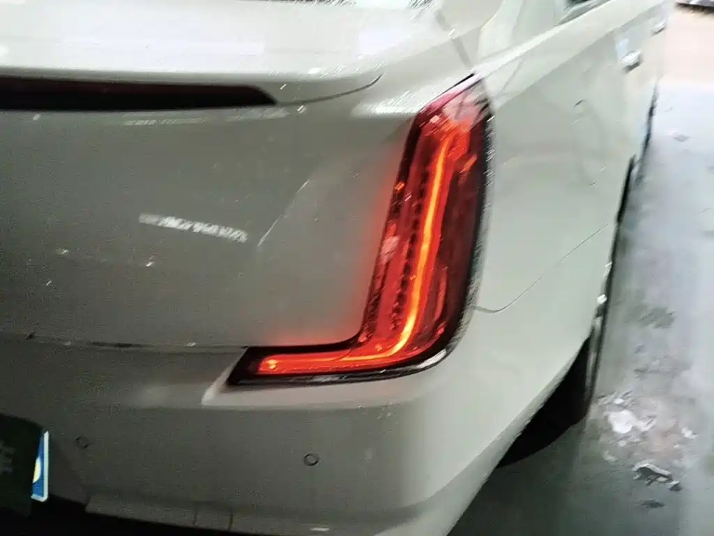 Cadillac XTS — миниатюра 8
