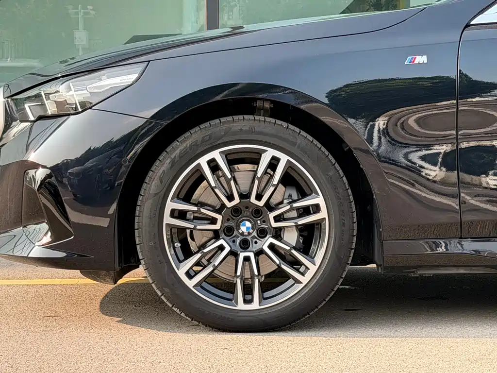 BMW 5 Series 5 2025 530Li Lead M Sport