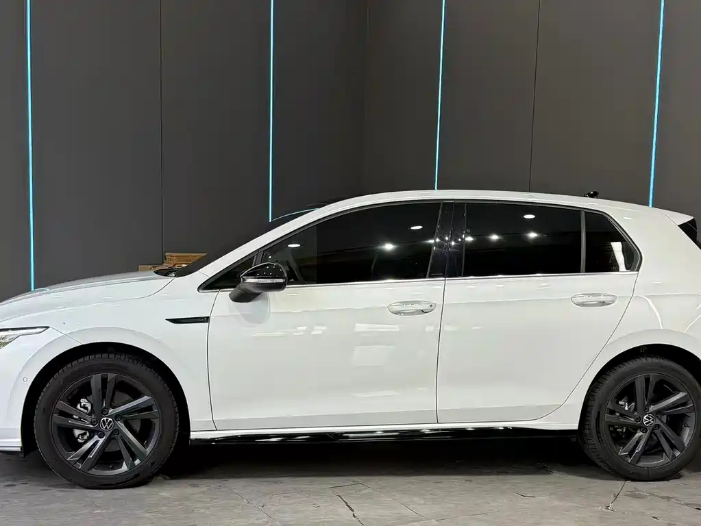 Volkswagen Golf — миниатюра 4